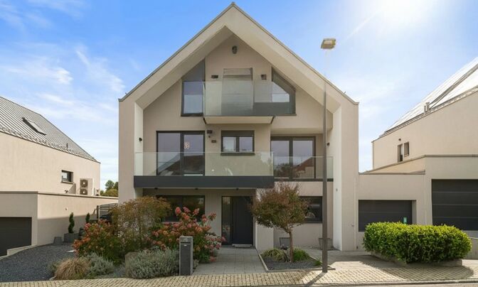 Detached house 6 bedrooms for sale in Kockelscheuer