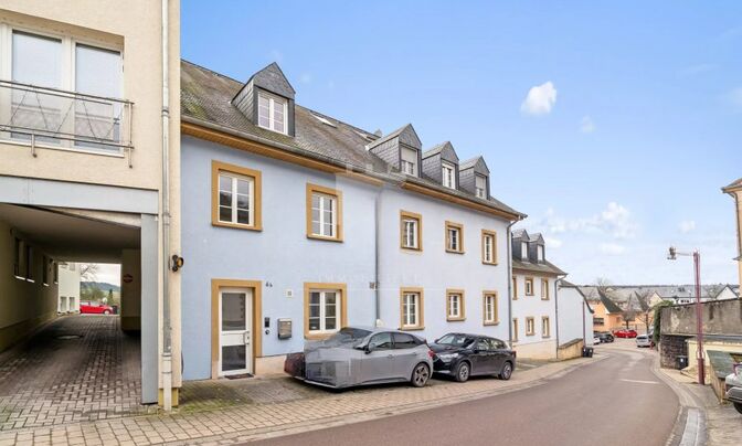 Triplex 4 bedrooms for sale in Medernach