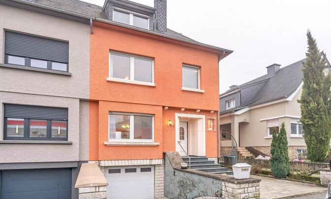 Detached house 4 bedrooms for sale in Sandweiler