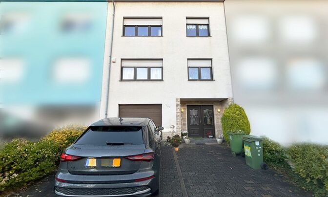 House 3 bedrooms for sale in Belvaux