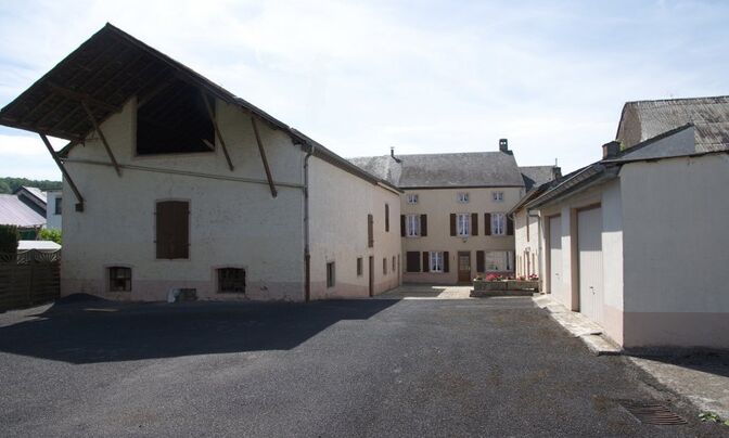 House 5 bedrooms for sale in Erpeldange-sur-Sûre