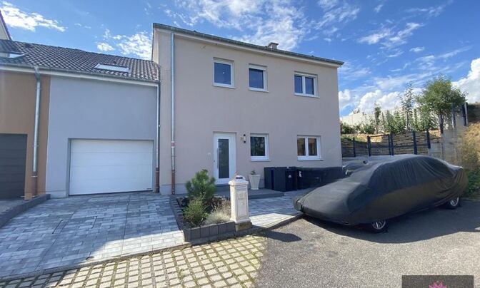 House 3 bedrooms for sale in Neunhausen