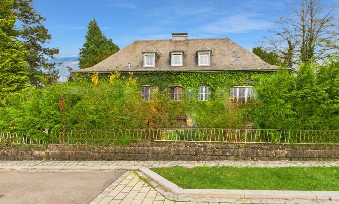 House 5 bedrooms for sale in Kopstal