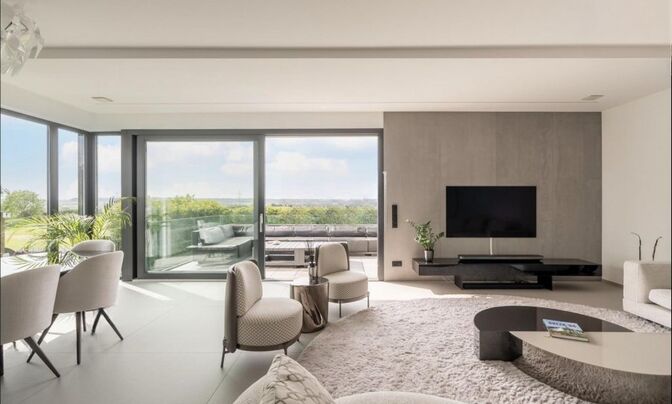 House 5 bedrooms for sale in Bertrange