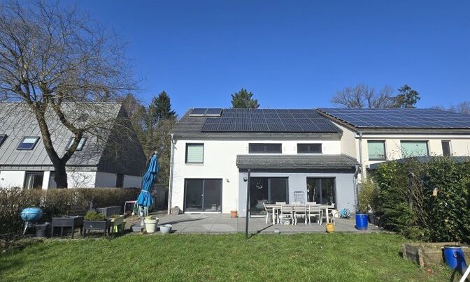 House 4 bedrooms for sale in Syren