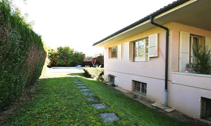 Single house 8 rooms