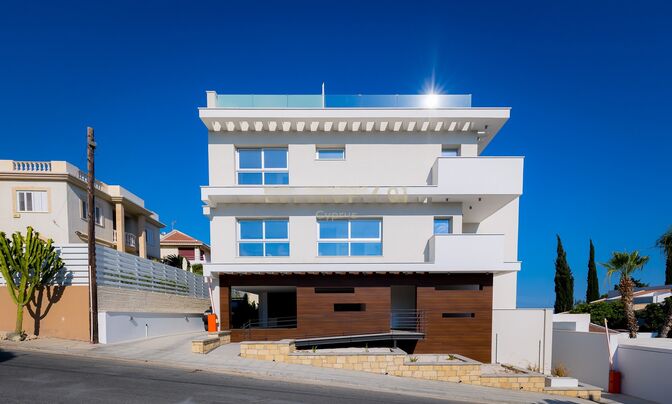 2 Bedroom Apartment for Sale in Paniotis, Limassol