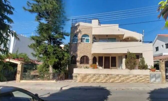6 Bedroom Villa For Sale in Germasogeia, Limassol