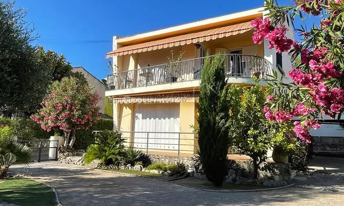 Villa Croix des Gardes