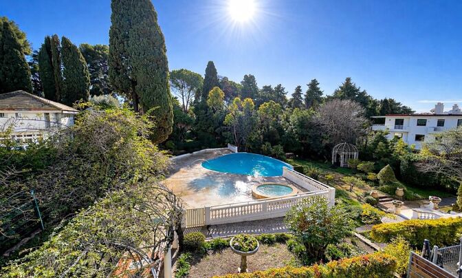 Villa République Cannes