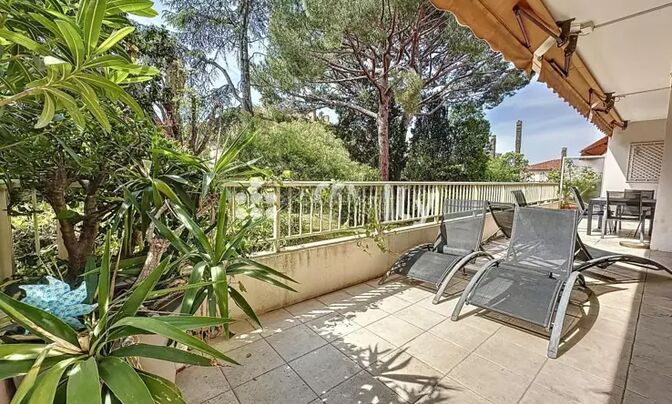 Apartment Cannes California