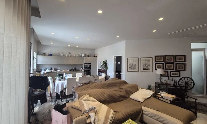 Central Pointe Residence