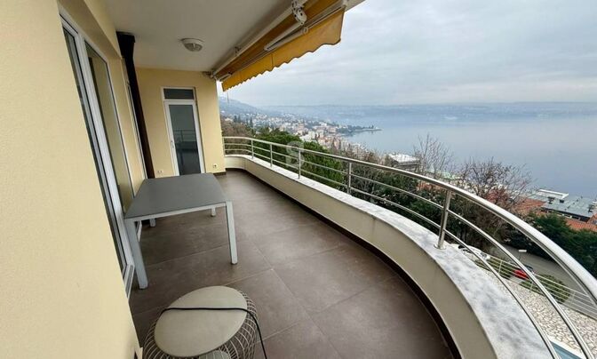 Four-room apartment in Opatija