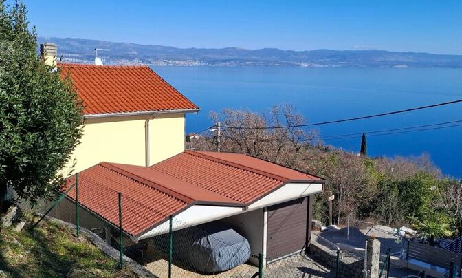 Family house 210 m², Center, Opatija