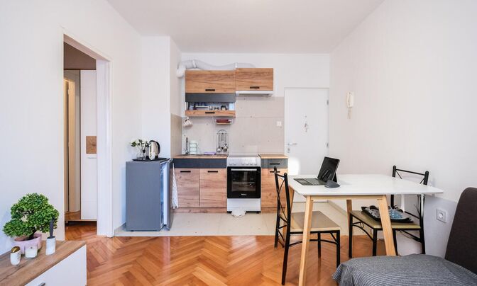 Apartment, 4 rooms, center