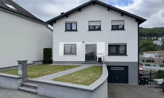 Detached house 4 bedrooms for sale in Wiltz