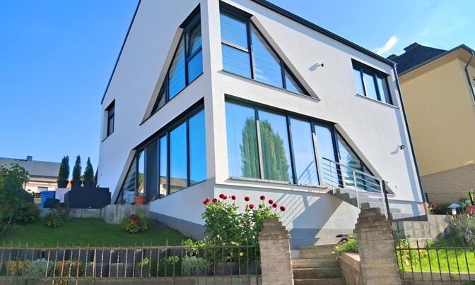 Villa 3 bedrooms for sale in Pratz