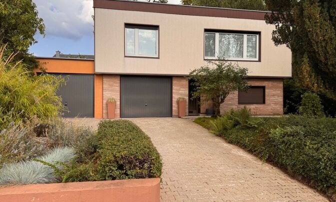 Detached house 3 bedrooms for sale in Roedgen