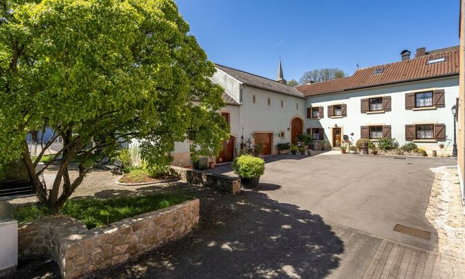 House 4 bedrooms for sale in Itzig