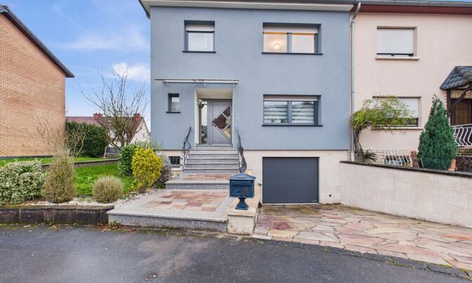 House 4 bedrooms for sale in Dudelange