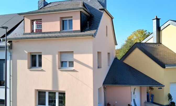 Semi-detached house 4 bedrooms for sale in Pratz