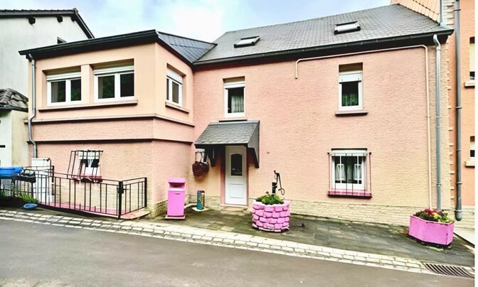 Detached house 4 bedrooms for sale in Eischen