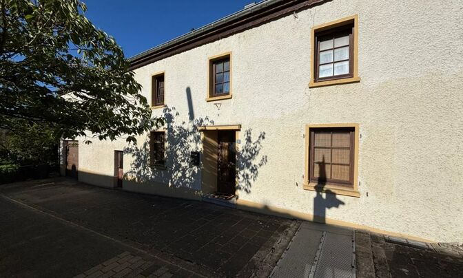 Semi-detached house 4 bedrooms for sale in Mamer