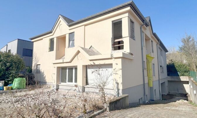 House 5 bedrooms for sale in Bertrange