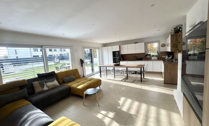 Semi-detached house 4 bedrooms for sale in Garnich