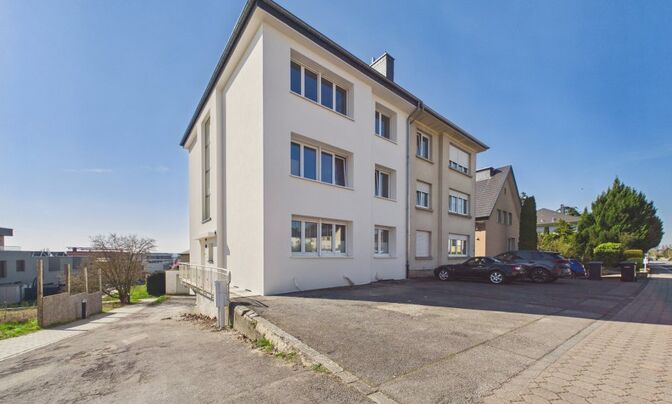 Duplex 3 bedrooms for sale in Bertrange