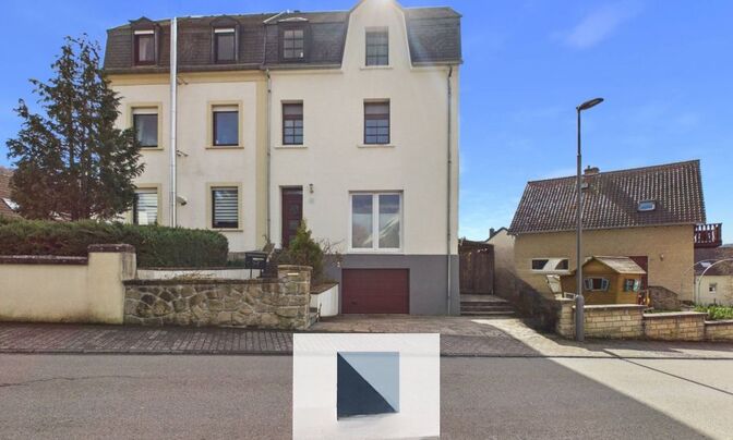 Semi-detached house 4 bedrooms for sale in Helmsange