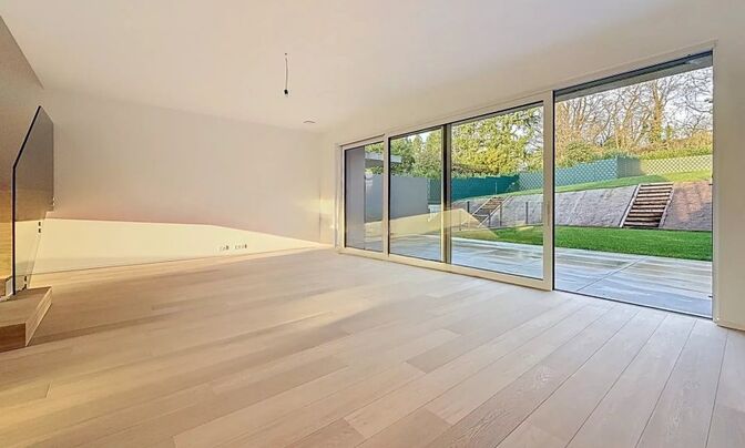 Semi-detached house 4 bedrooms for sale in Bertrange