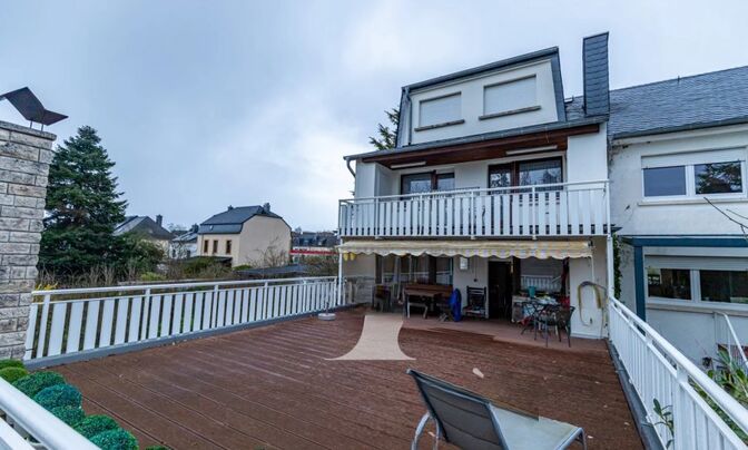 Detached house 5 bedrooms for sale in Sandweiler