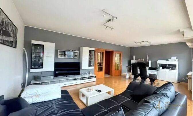 Apartment 2 bedrooms for sale in Lallange