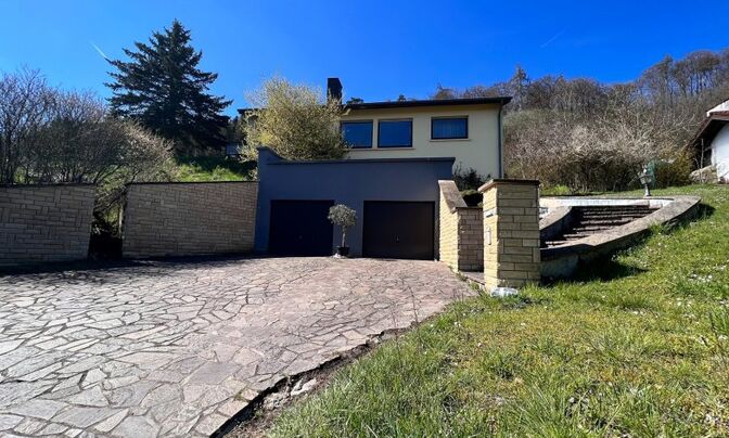 House 5 bedrooms for sale in Schoenfels