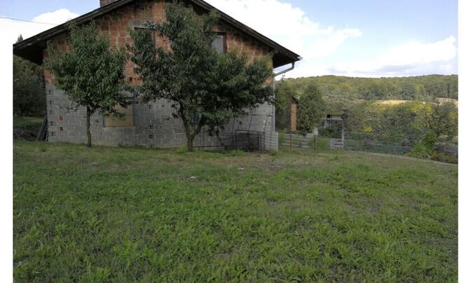 House in Kosharovtsi, Gorichko Park