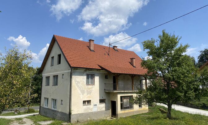 Дом, Баня Лока