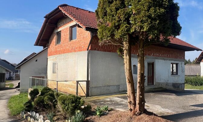 Дом, Малый Чирник при Шентьянже