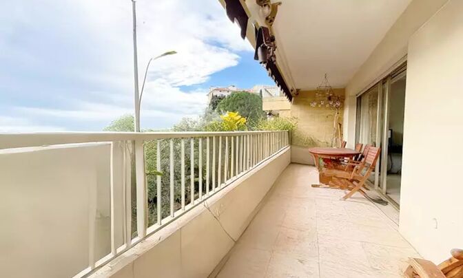 Home Cannes République