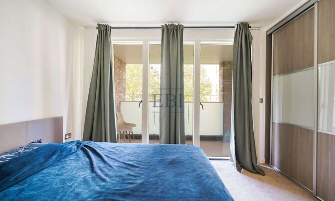 Harlequin Mansions, Cambridge Avenue