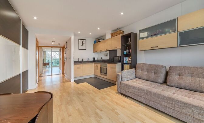 Eustace Building, 372 Queenstown Road