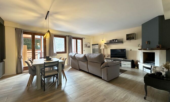 Apartment for sale in Encamp, 5 bedrooms