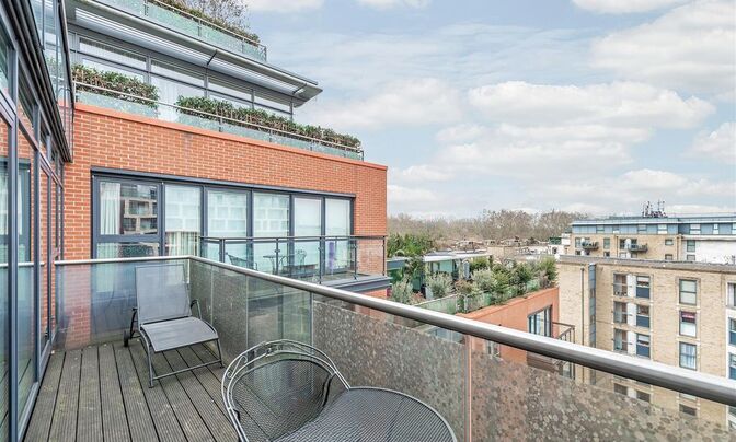 Hepworth Court, Grosvenor Waterside, 30 Gatliff Road
