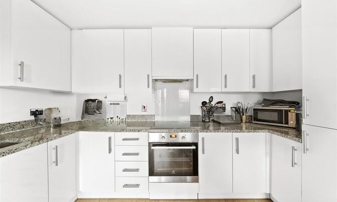 Chesworth Court, Fulneck Place