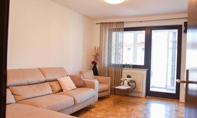 Apartment, 3-room Lucia, center