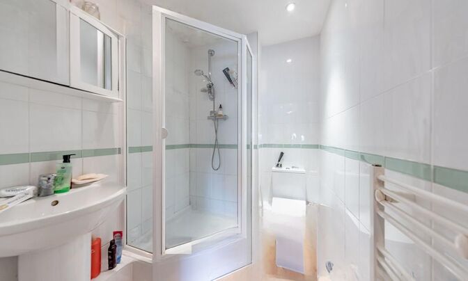 Poulton Court, Victoria Road