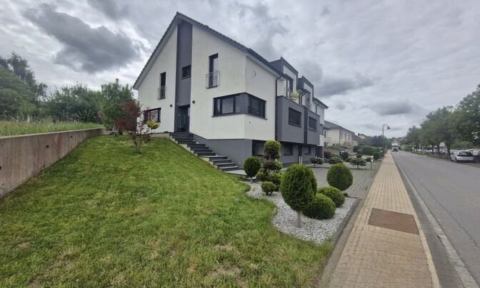 Semi-detached house 5 bedrooms for sale in Oberpallen