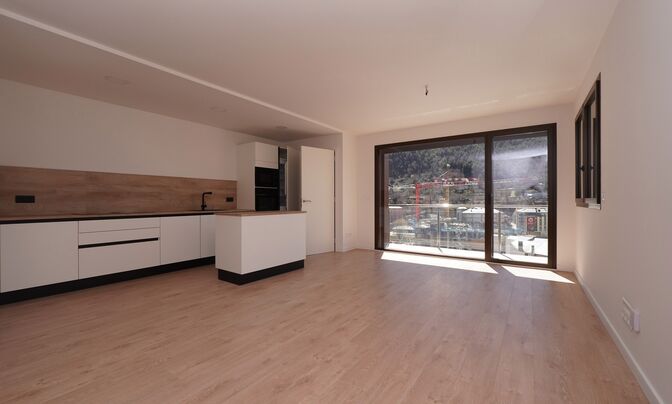 Apartment for sale in Encamp, 3 bedrooms