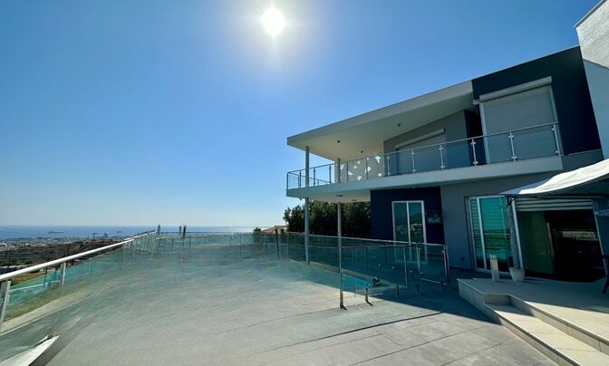 6 Bedroom Villa For Sale in Agios Athanasios, Limassol