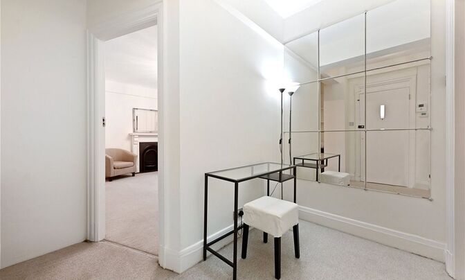 Vicarage Gate, Kensington